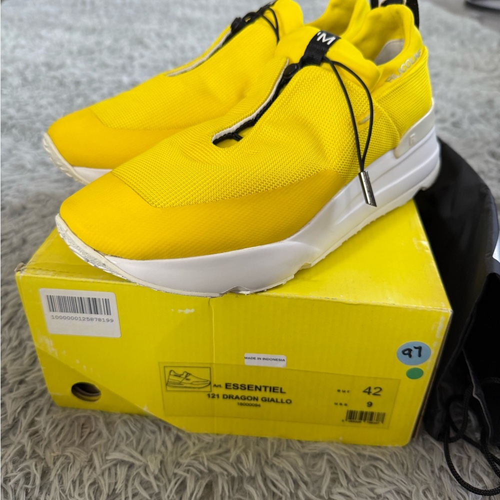 Men's Vibrant Yellow Sneakers